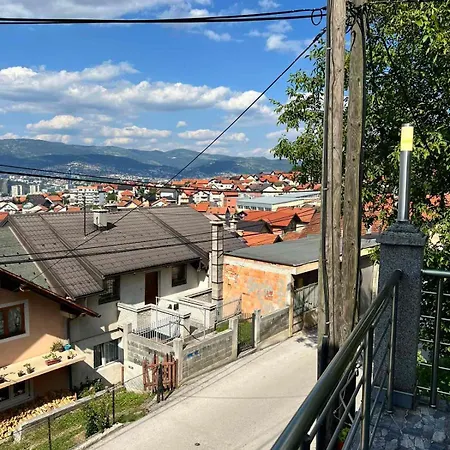 Ka Sa Dvije Spavace Sobe *