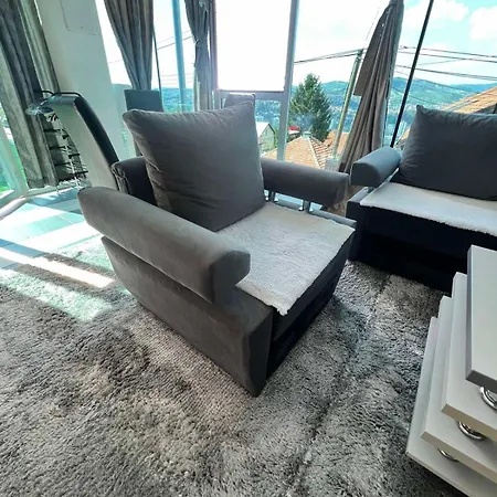 Ka Sa Dvije Spavace Sobe Apartman *